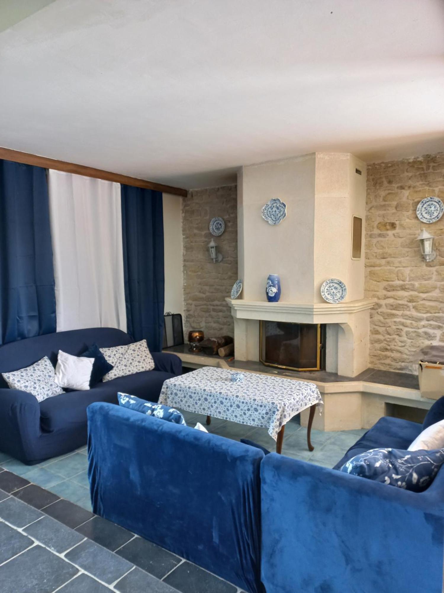 Domaine De Fontsauzine - Gites Et Chambre D'Hotes Genouille  Bagian luar foto